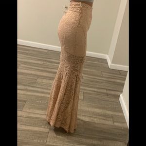 Windsor lace skirt xs